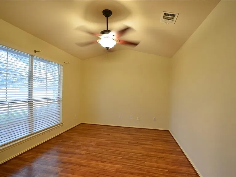 1215 Cardigan St — Photo 11