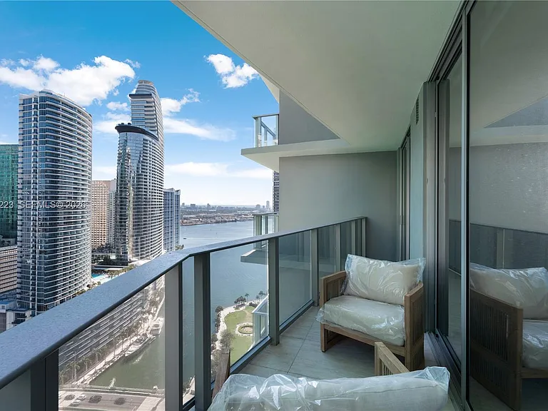 77 SE 5th St #3605 — Photo 11
