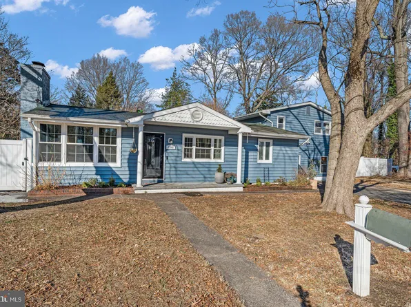 1940 Hilltop Rd, Pasadena, MD 21122