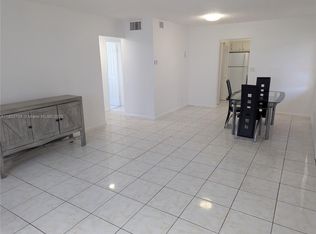 31 SE 2nd Ave APT 101, Hallandale, FL 33009