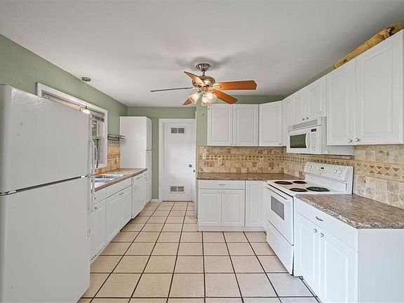 5th image of 4701 E 113th St