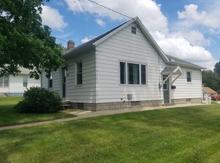 606 N Jefferson St, Roanoke, IL