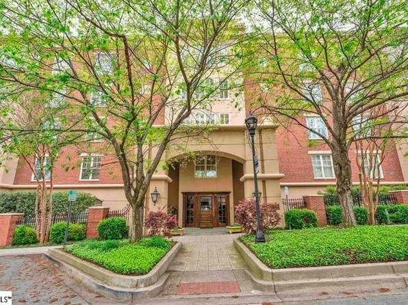 400 N Main St APT 204, Greenville, SC 29601