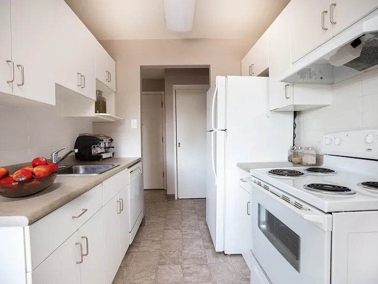 33 Southpark Dr — Photo 11