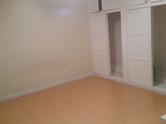 3rd image of 1901 Hilton Dr
