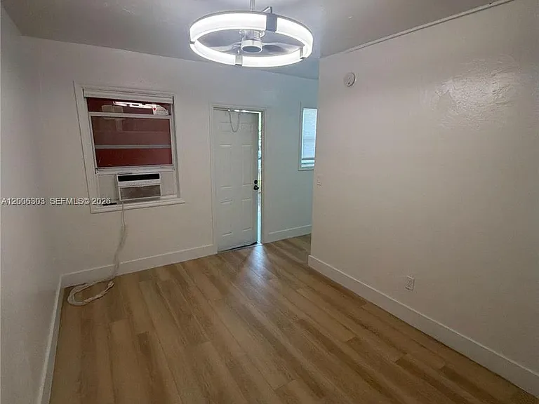 3669 Thomas Ave #9 — Photo 3