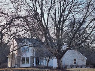32 Timber Ridge Dr, Coal Valley, IL 61240