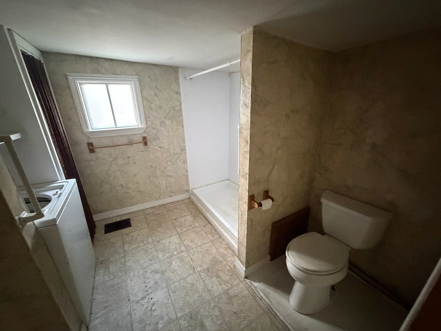 3 bed, 986 sqft, $1,000 — Photo 3