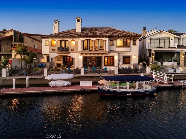 16111 Santa Barbara Ln, Huntington Beach, CA 92649