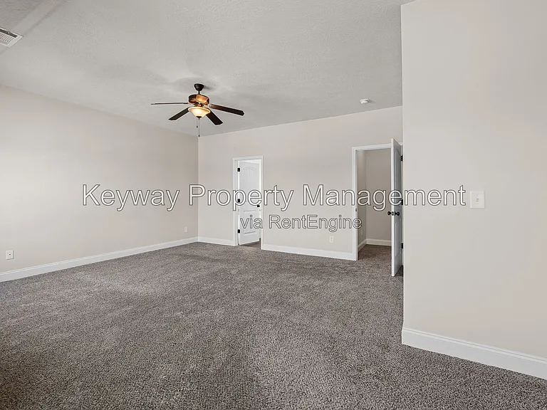 135 Beallwood Dr — Photo 14