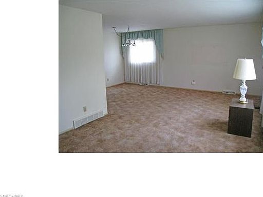 3rd image of 3318 Coventry Dr