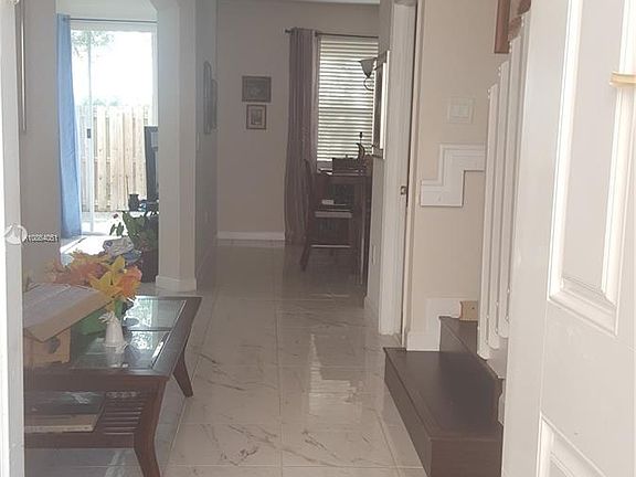 5th image of 2884 SE 2nd Dr Unit 11
