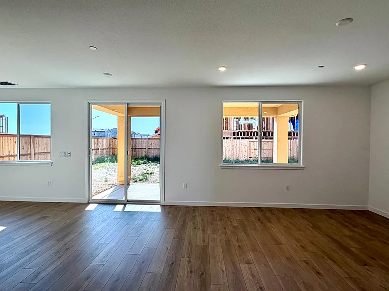 3432 Edington Dr — Photo 14