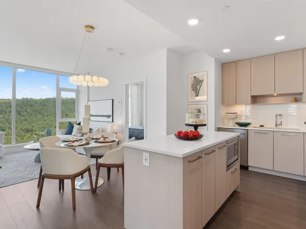518 Clarke Rd #3108, Coquitlam, BC V3J 0S7
