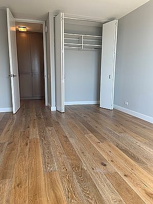 4th image of 560 W 43rd St APT 20F