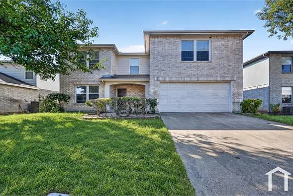 4 bed, 2203 sqft, $3,200 — Photo 2