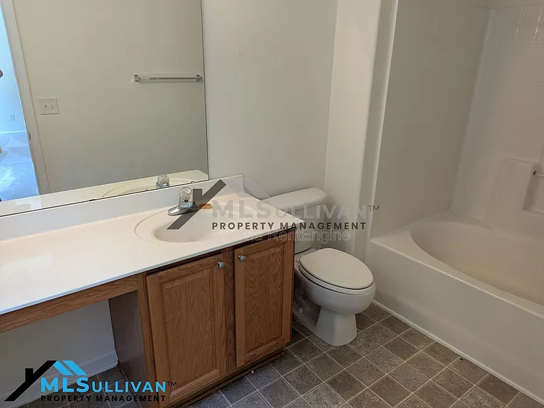 1327 Fairmont St — Photo 15
