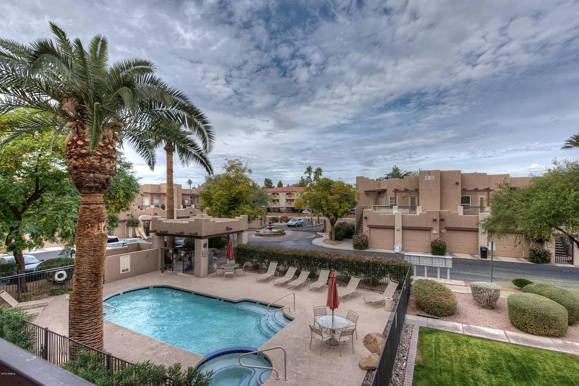 2 bed, 1147 sqft, $2,400 — Photo 1