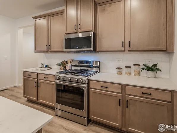 692 Galloway Dr, Johnstown, CO 80534