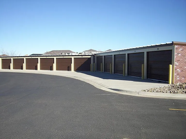 Foxhill Apartments — Photo 43