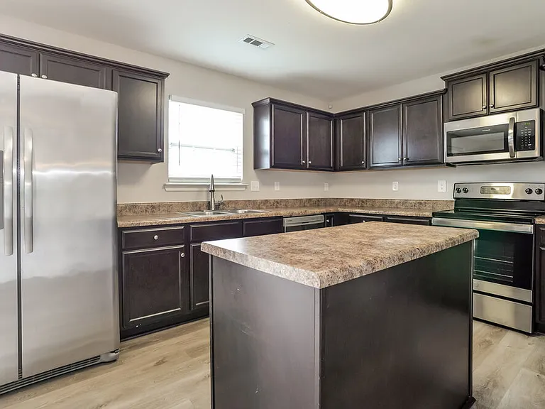 3031 Crabapple Ln — Photo 7