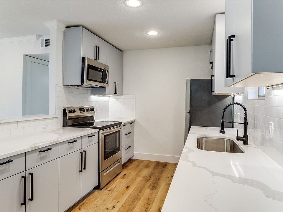 1st image of 10590 High Hollows Dr APT 285