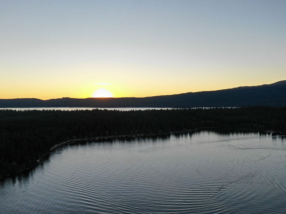 2nd image of 1379 Lick Creek Rd