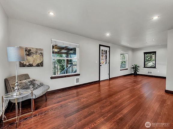 4th image of 1819 Sunnyside Boulevard
