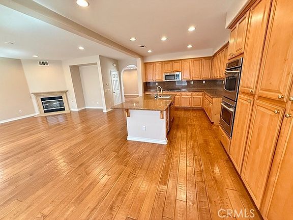 2nd image of 12553 Winery Dr