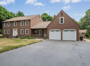 11 Pine Ridge Rd, Westford, MA 01886