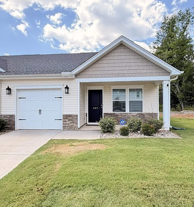 403 Moss Branch Ct