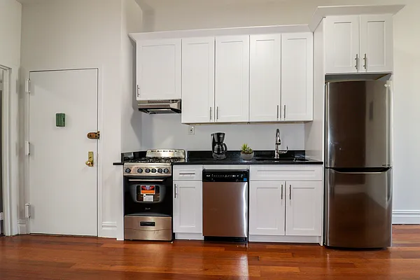 Rented by Corcoran | media 18