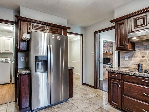 2nd image of 2515 Shadow Lane Dr