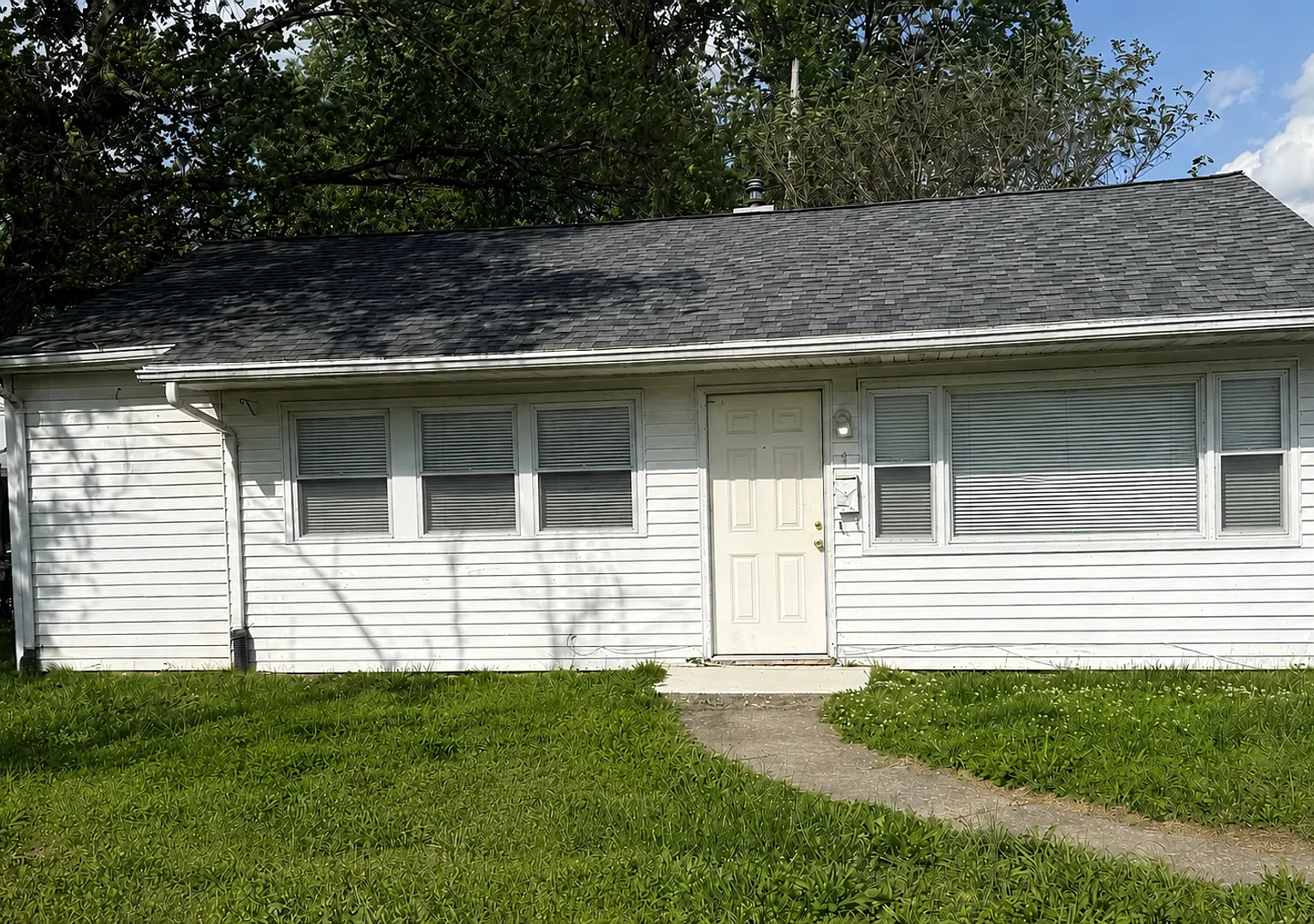 Cute 3bd/1bath Home — Photo 1
