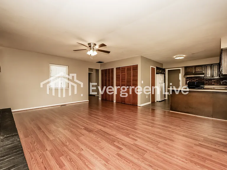 4315 Crownwood Ave — Photo 7