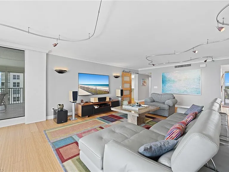 10691 Gulf Shore Dr #1102 — Photo 8