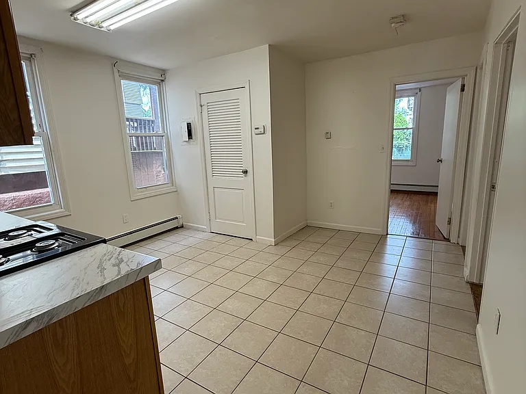 150 Harrison St #2 — Photo 6