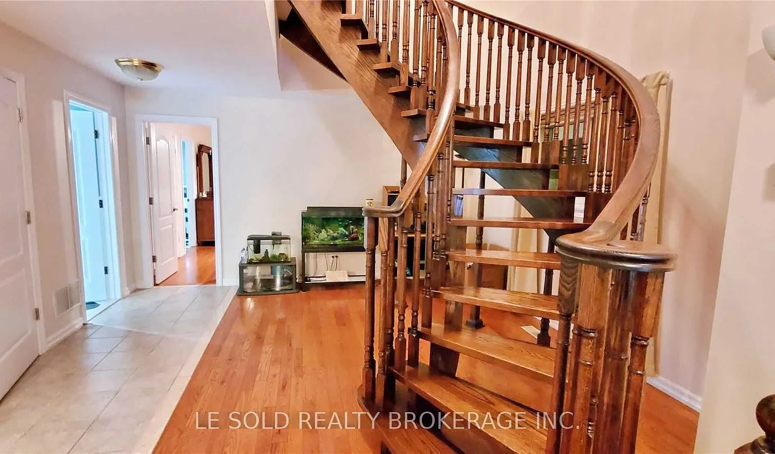 4 bed, $3,500 — Photo 2