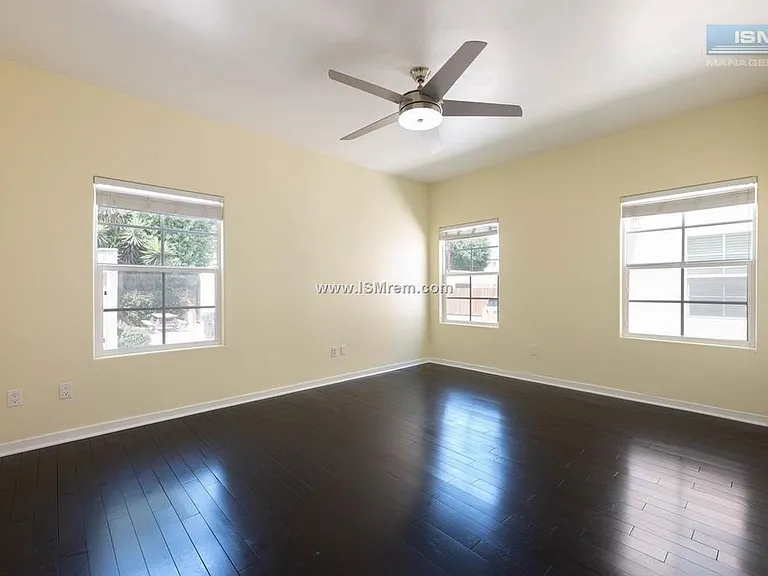 341 N Stanley Ave #347 — Photo 3