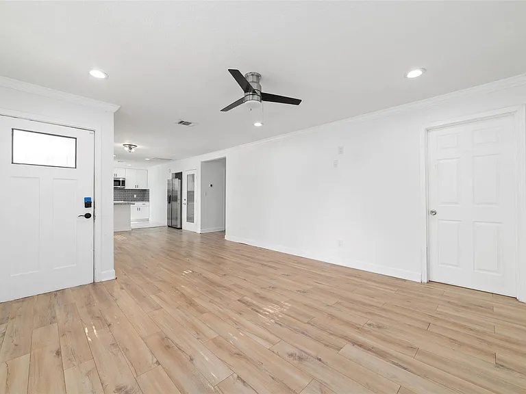 7125 Conley St — Photo 5
