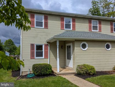 122 Ridge Ave, Perkasie, PA, 18944