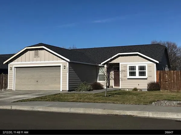 1210 SW Greeley St — Photo 1