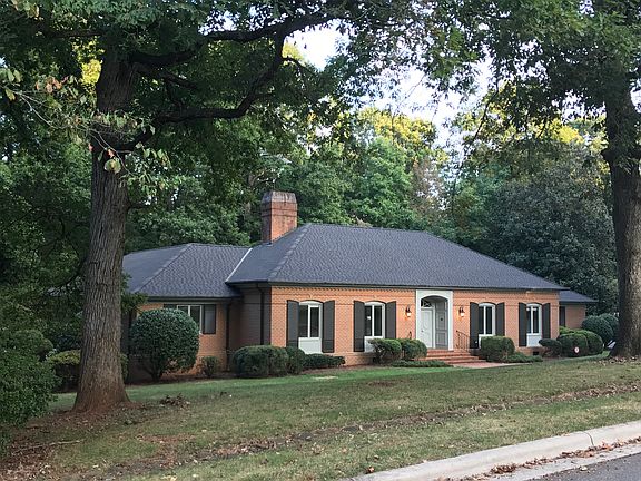 3rd image of 720 2nd Avenue Dr NE