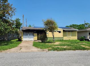 10 Gulf Ln, Galveston, TX 77550