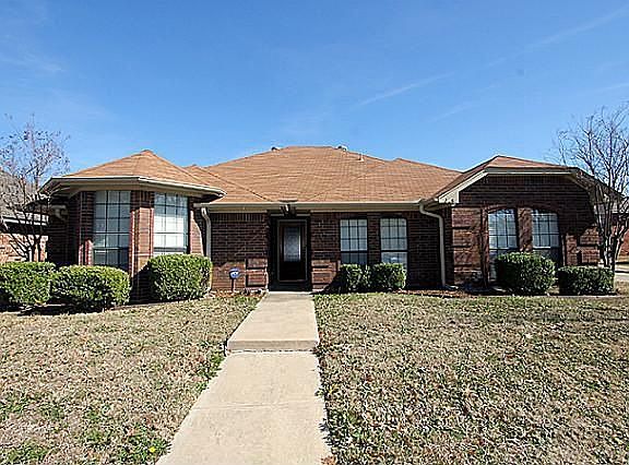 2nd image of 2061 Hillshire Dr