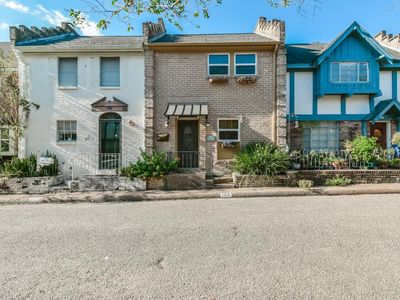 1215 Saxony Ln, Houston, TX, 77058