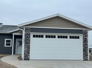 533 Smitty Ln, Arcadia, WI 54612