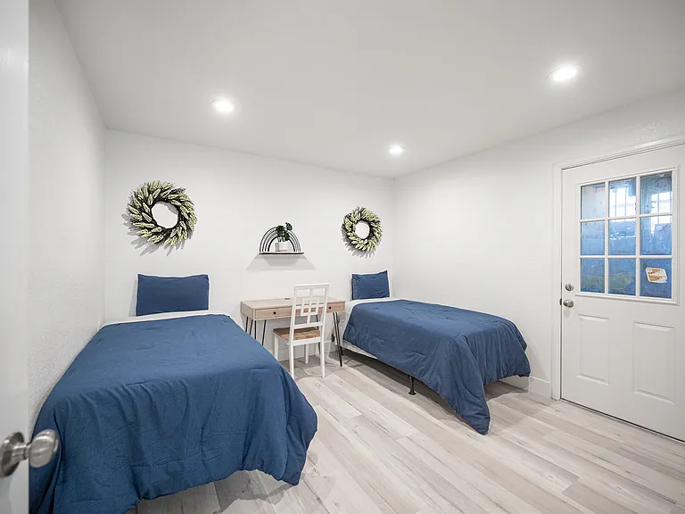 3914 Visby Ln — Photo 12