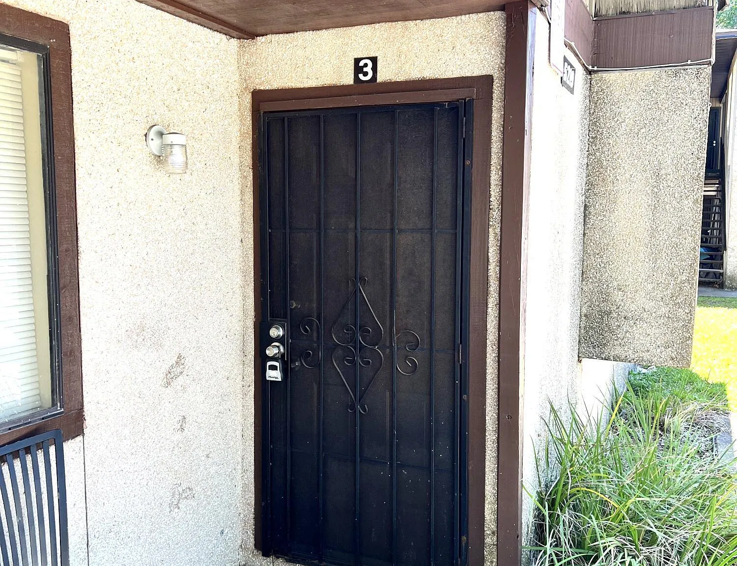 2 bed, 1.0 bath, 729 sqft, $950 — Photo 2