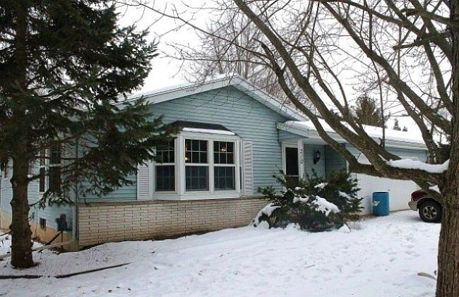 1st image of 210 Moorland Dr